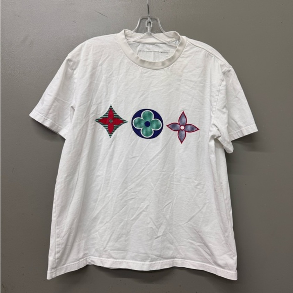 Louis Vuitton White Multicolor Flower Logo T-Shirt size medium‎